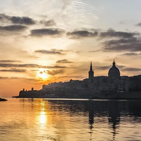 Modern Close To Valletta Appartement